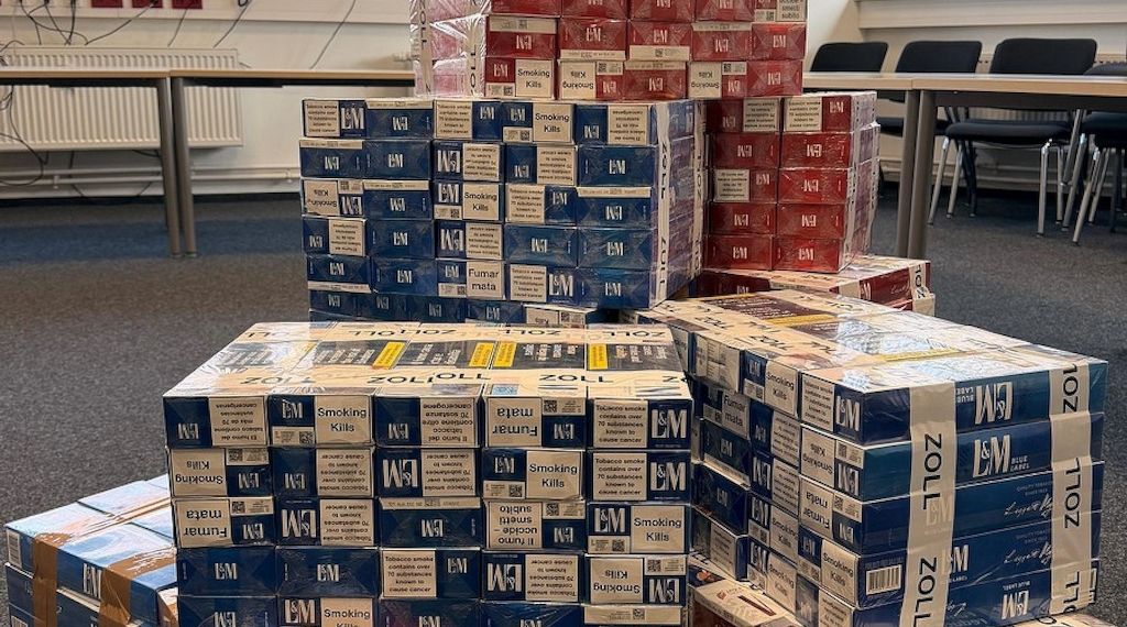Zoll stoppt Schmuggel von 60.000 Zigaretten im Hamburger Hafen