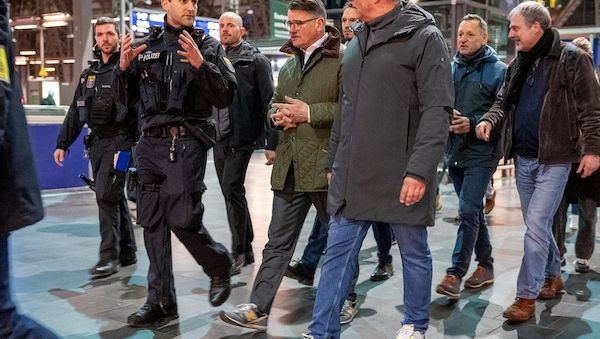 Polizei setzt bei Razzia im Frankfurter Bahnhofsviertel auf Gesichtserkennung