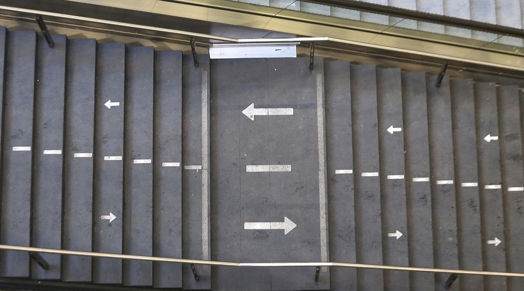 Rolltreppen im Berliner Hauptbahnhof werden repariert