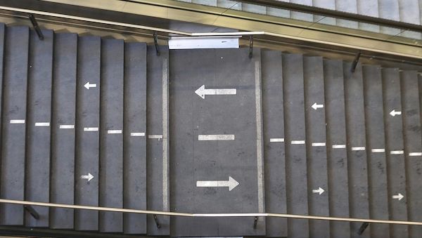 Rolltreppen im Berliner Hauptbahnhof werden repariert