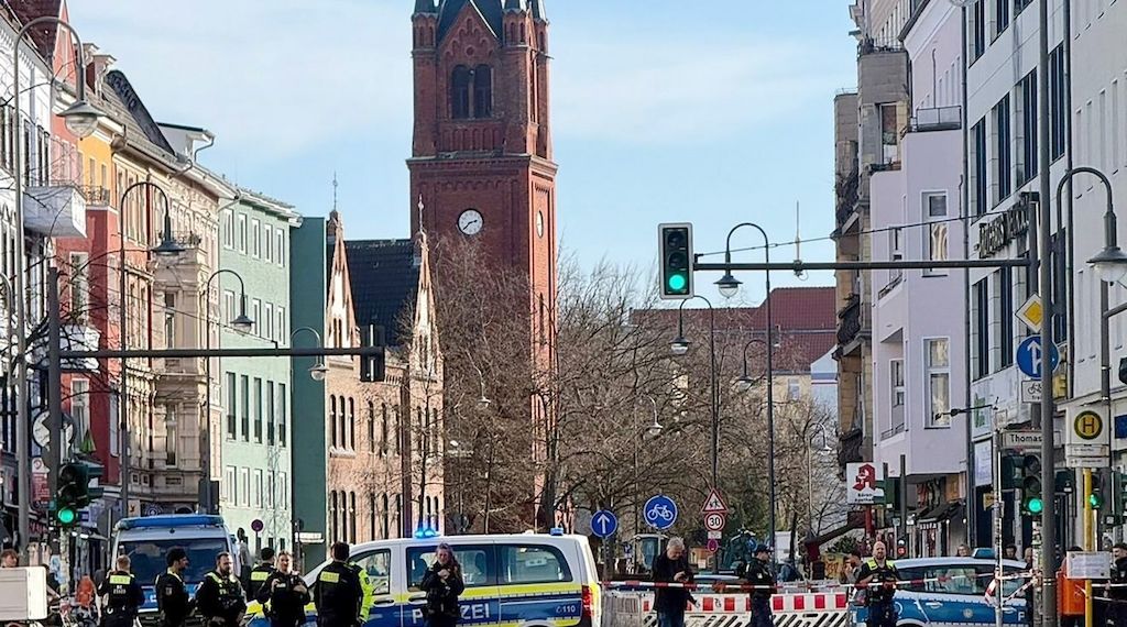 Berlin: Mann auf belebter Einkaufsstraße in Neukölln angeschossen