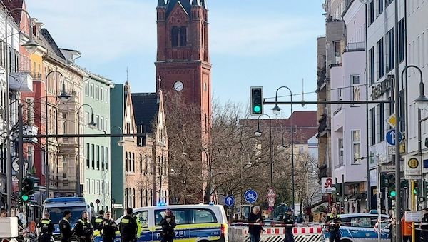 Berlin: Mann auf belebter Einkaufsstraße in Neukölln angeschossen