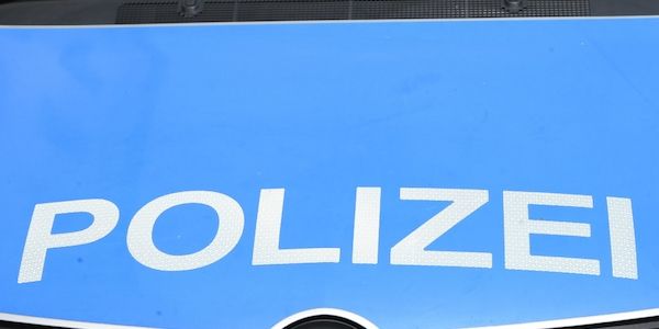 Berliner Polizei bei Demonstrationen von Rechtsextremen und Verschwörungsanhängern mit Großaufgebot