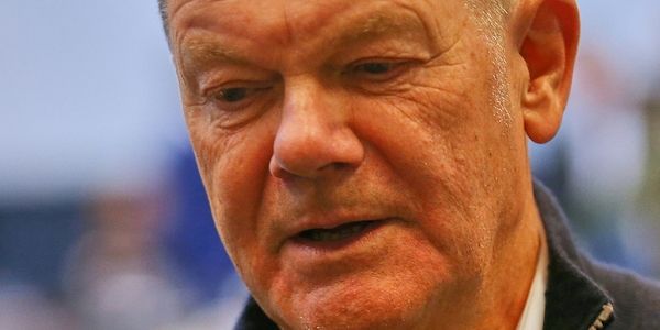 Scholz nennt Habermas seine "intellektuelle und moralische Instanz"