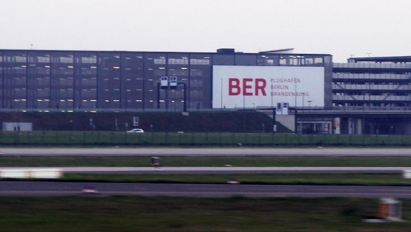 Warnstreik: Flughafen BER stellt am Mittwoch Flugverkehr ein