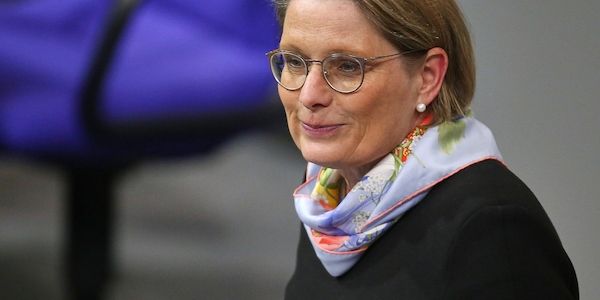 Justizministerin will "Nur Ja heißt Ja"-Regelung bei Jugendlichen