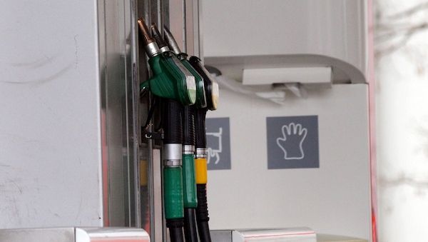 Steuerzahlerbund verlangt Mehrwertsteuer-Neuberechnung beim Benzin