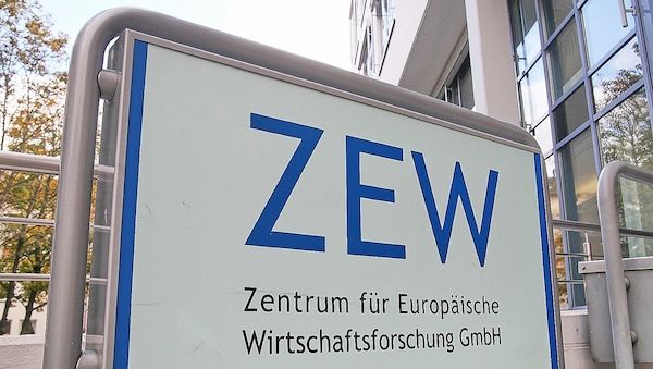ZEW-Konjunkturerwartungen brechen wegen Nahost-Krieg ein