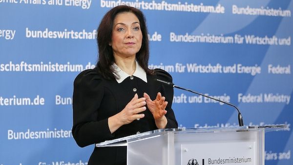 Reiche will Spritpreis-Maßnahmenpaket bis Anfang April abschließen