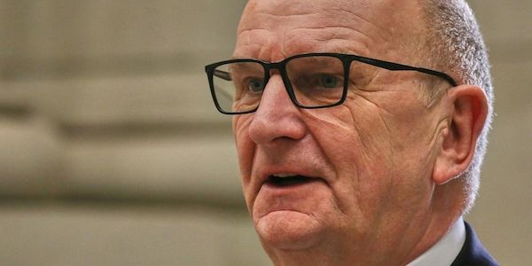 Woidke verabschiedet mehrere Minister nach Koalitionsende