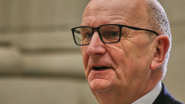 Woidke verabschiedet mehrere Minister nach Koalitionsende