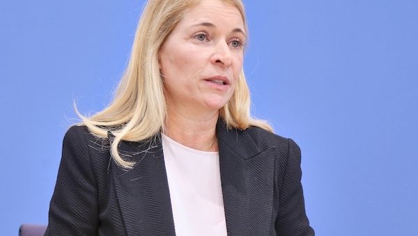 DB-Chefin gesteht Fehler bei Generalsanierung des Schienennetzes