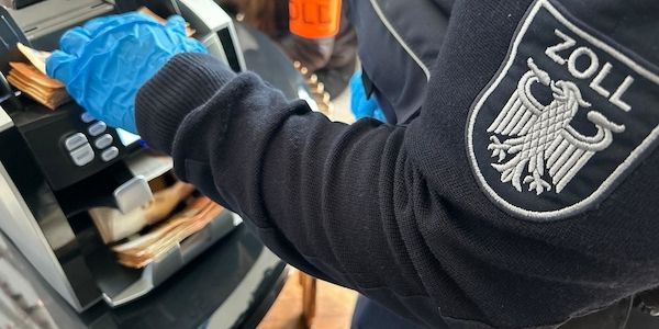 Razzia gegen Schwarzarbeit im Abrissgewerbe in Frankfurt