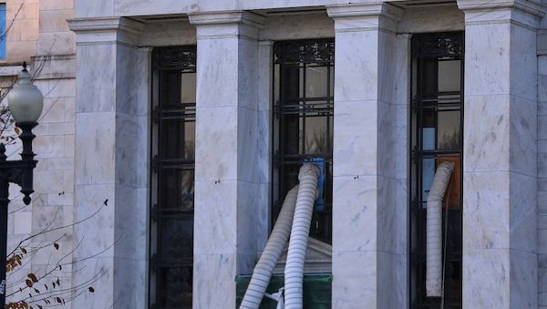 US-Notenbank lässt Leitzins unverändert - und wird vorsichtiger