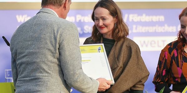 Katerina Poladjan bekommt Preis der Leipziger Buchmesse