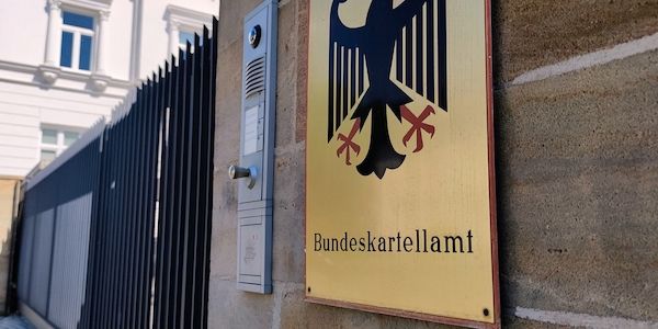 Monopolkommission begrüßt Stärkung des Kartellamts