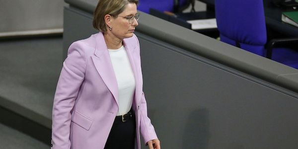 Justizministerin kündigt Gesetz gegen digitale Gewalt an