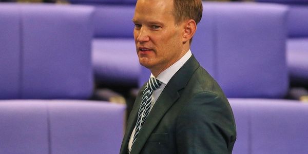 Streeck verteidigt Verbot von Inhaltsstoffen bei E-Zigaretten