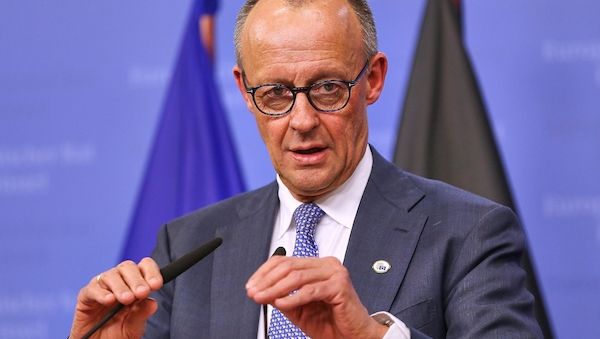 Merz telefoniert mit Trump über Iran-Krieg