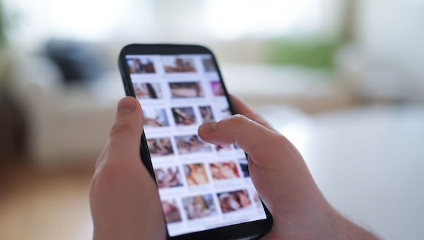 Demonstration in Berlin gegen sexualisierte digitale Gewalt