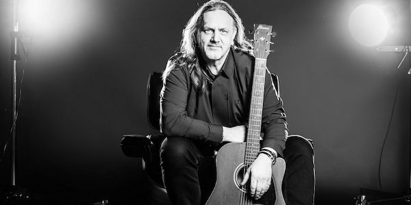 Sänger Kaetsch kommt ins Café Pauline in Brandenburg an der Havel