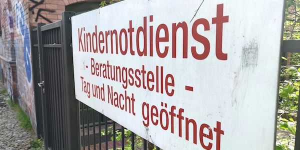 Mehr junge Menschen in Heimen und Pflegefamilien
