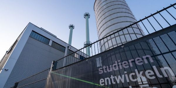 Bis zu 70 Millionen Euro Stromausfallschäden in Adlershof