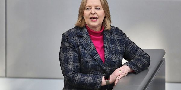 Bas wehrt sich gegen "lange Debatte über neue Köpfe" in der SPD