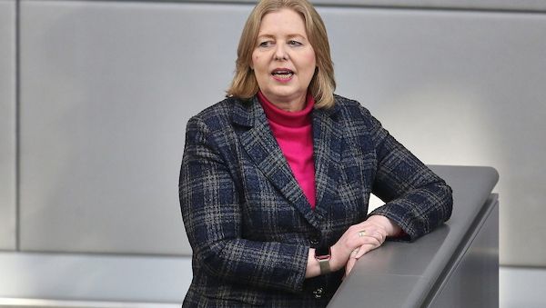 Bas wehrt sich gegen "lange Debatte über neue Köpfe" in der SPD