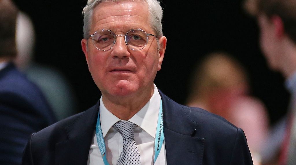 Röttgen: Iran gerade glaubwürdiger als Trump