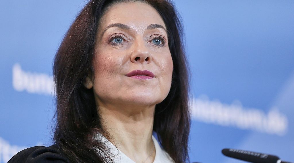 Wirtschaftsministerium: Reiche rüttelt nicht an Klimazielen