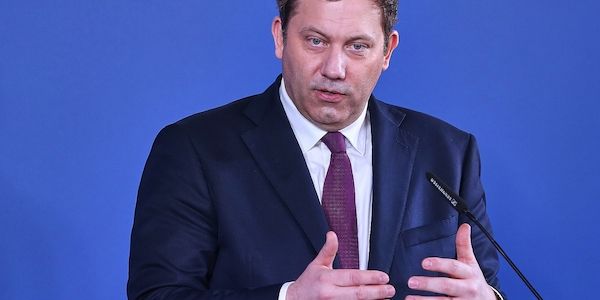 Klingbeil will sich bei Rente stärker an Beitragsjahren orientieren