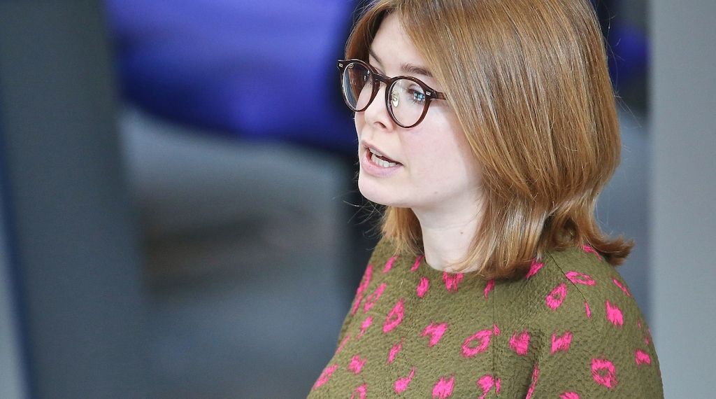 Grüne kritisieren Prien für "Demokratie leben"-Reform scharf