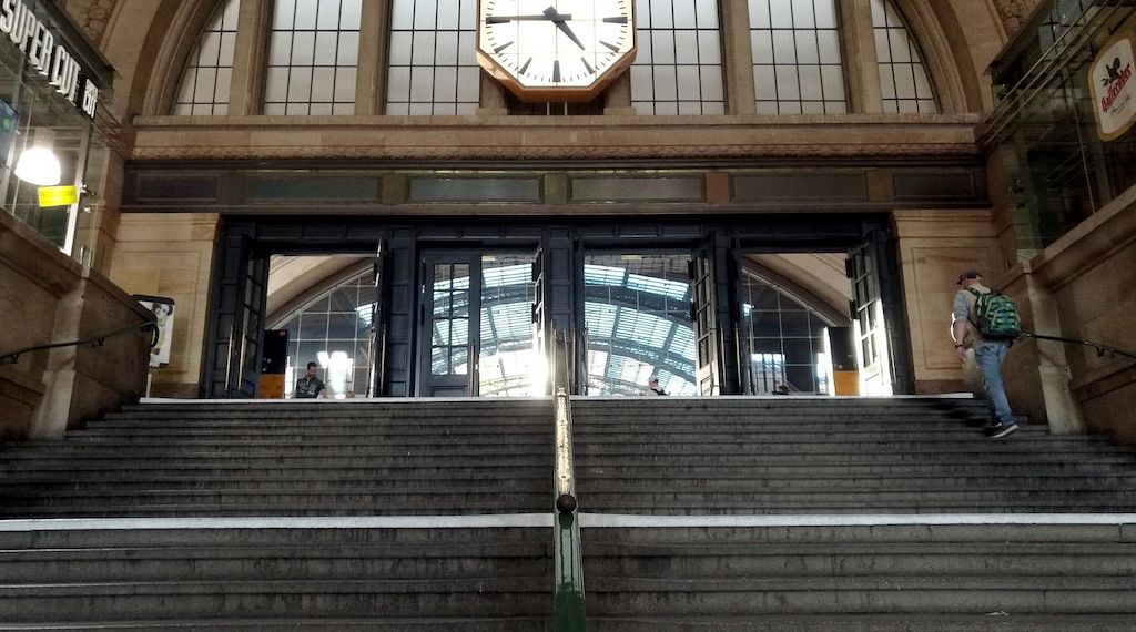 Frau nach Angriff mit Glasflasche am Leipziger Hauptbahnhof in Haft