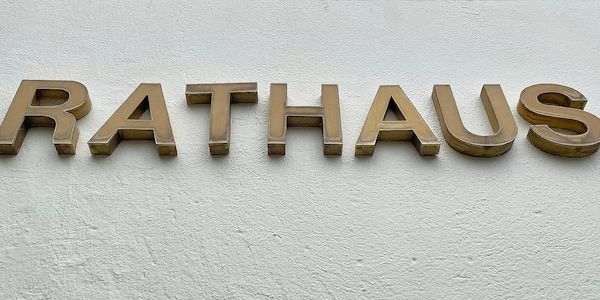 NRW-Regierung plant umfassende Reformen für öffentlichen Dienst