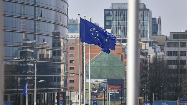 CDU/CSU-Entwurf: EU-Beitragszahlungen an Bürokratieabbau knüpfen