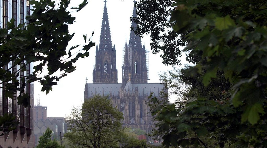 Köln sperrt Straßen wegen Weltkriegsbombe in Bilderstöckchen