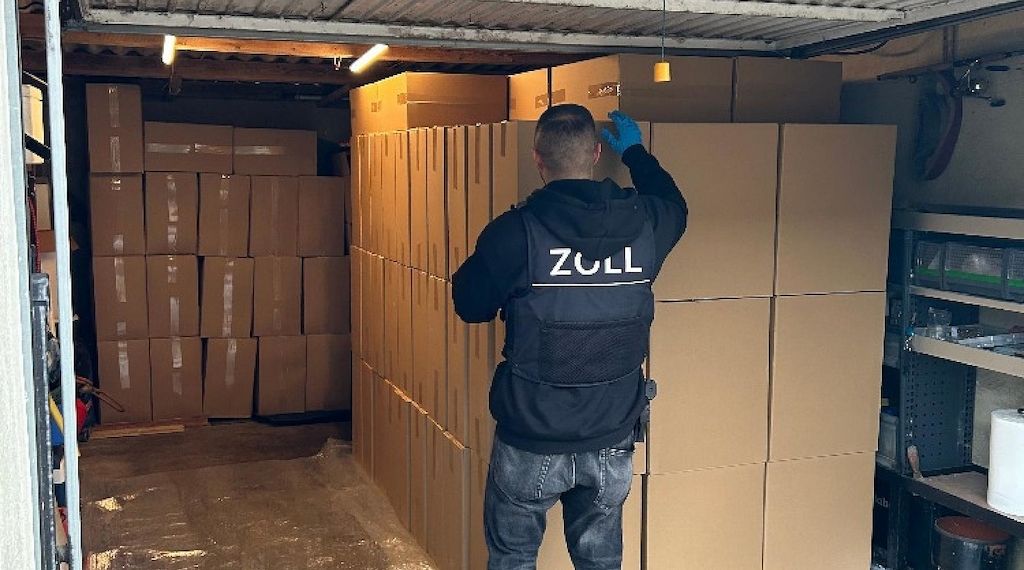 Zollfahndung schlägt gegen illegalen Zigarettenhandel in Bremen zu