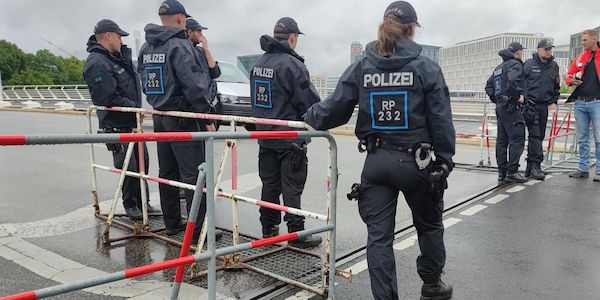 Polizei erlässt Sicherheitsverfügungen für Staatsbesuch in Berlin-Mitte
