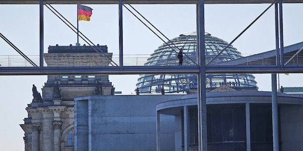 Klöckner kündigt umfangreiche Bundestagsumbauten für Cyberschutz an