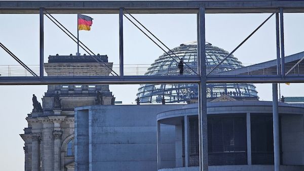 Klöckner kündigt umfangreiche Bundestagsumbauten für Cyberschutz an