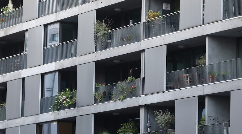 Studie: Unternehmen zögern bei Mitarbeiterwohnungen