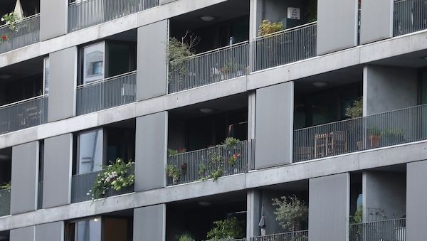 Studie: Unternehmen zögern bei Mitarbeiterwohnungen