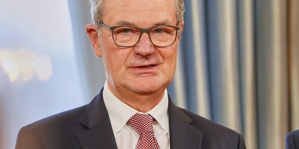 Scheidender Rechnungshof-Präsident beklagt "Verschiebebahnhof"