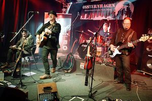 Ausverkauftes Brick House: OSSTERNHAGEN & Band begeistern Berlin - Weißensee Bild 1