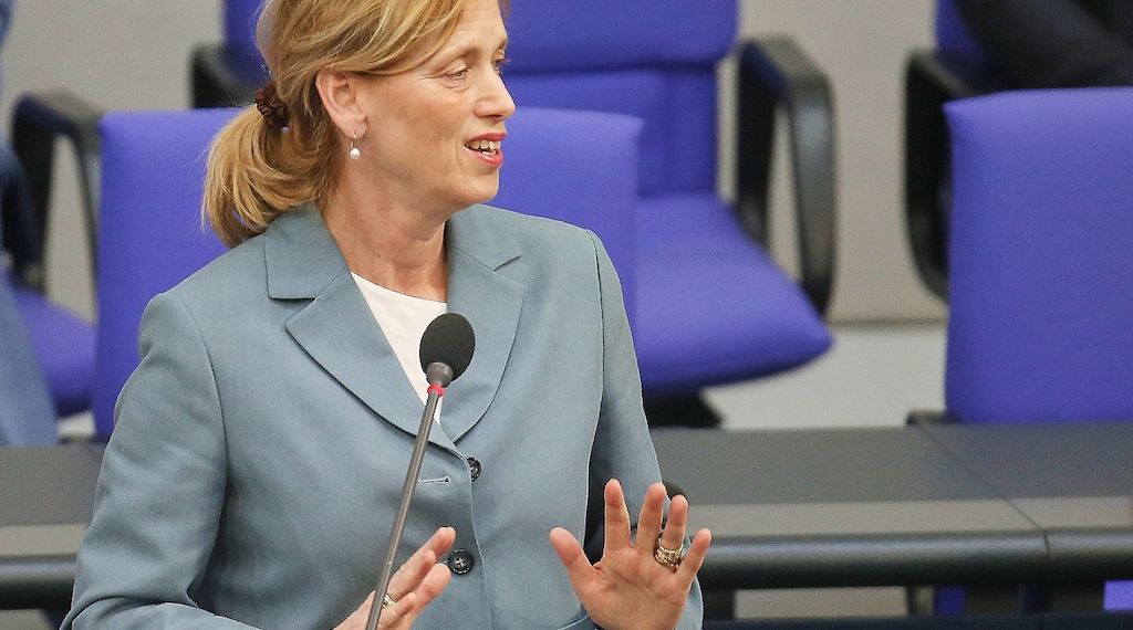 Prien plant umfassende Reform der Kinder- und Jugendhilfe