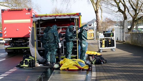 Gefahrstoffeinsatz in Dortmund-Berghofen verletzt mehrere Personen