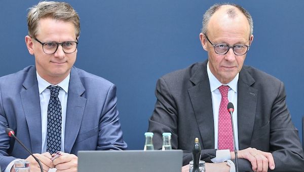 Forsa: Union weiter knapp vor AfD