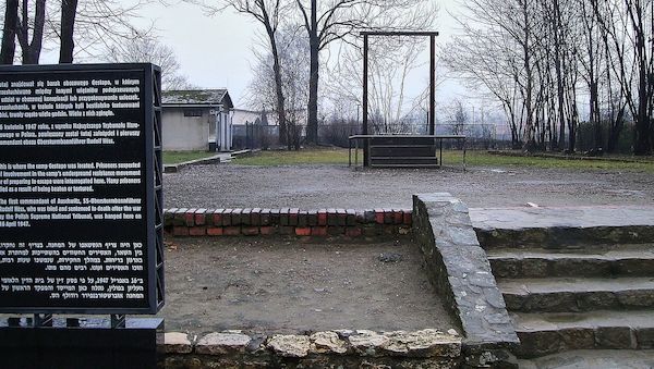 Stiftung verdoppelt Ministeriumsgelder für Gedenkstättenfahrten