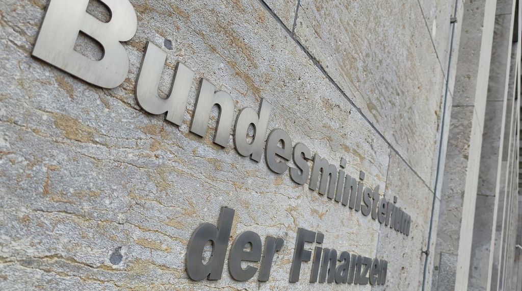 Führende Unionspolitiker fordern strikten Spar- und Reformkurs